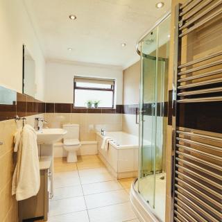 Birchwood Cottage with hot tub - Valley - 1