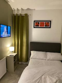 40 Percent Off for Extended Stays, Ideal for Contractors, Corporate Guests, and Families - Bolton - 1