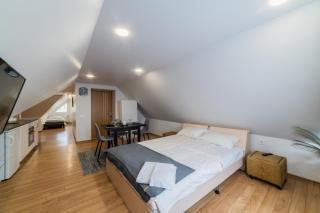 Fox studio mezzanine - 1