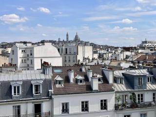 FLAT with TOUR EIFFEL view and Montmartre - Paris - 8
