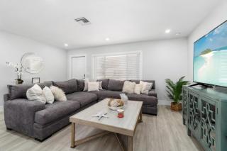 Bonita Beach Oasis Getaway, 3 Bed, 2 Bath, Sleeps 6 - Bonita Springs - 6