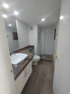 Apartamento frente a la playa, edificio Margarita plaza, apto 15 4, 2 dormitorios 2 baños avenida santiago mariño frente al mar - Porlamar - 9