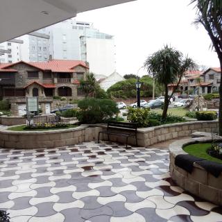 Excelente Depto 2 dormitorios frente y vista al mar playa Varese, Edificio Cabo Corrientes - Mar del Plata - 4