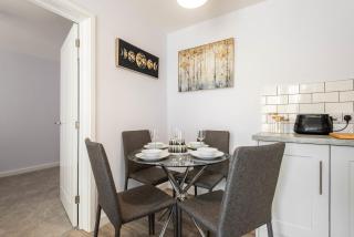 Lovely 2 Bedroom Home in York - York - 3