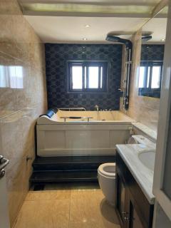 Private Jacuzzi 2BR Apt Nile corniche Maadi - Il Cairo - 8