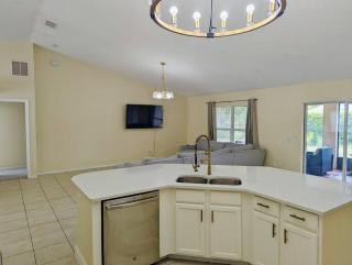 Spacious Family Retreat - Pet Friendly - Vero Beach - 5
