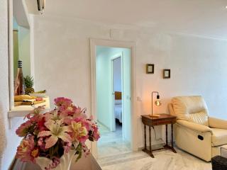 Apartamento con vistas al mar y piscina en Benalmadena - Benalmádena - 2