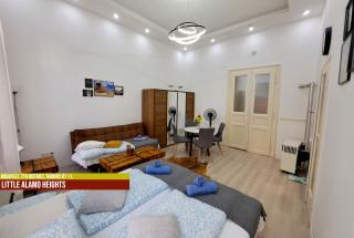 Little Americas Alamo Heights Apartment - Budapest - 3