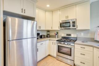 Fullerton Vacation Rental with Private Pool! - Fullerton - 1