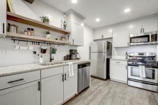 Artsy Space in Travis Heights with Shared Pool - Ash! - Austin - 7