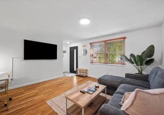 Stylish House near Frick Park - 2