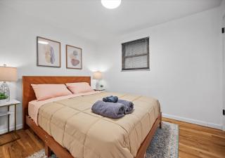 Stylish House near Frick Park - 8