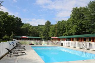 Two Rivers Lodge - Bryson City - 9