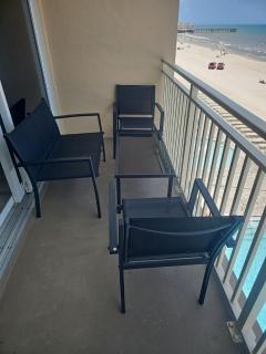 Ocean Breeze - Direct Ocean Front-Pool Is Open - Daytona Beach - 3