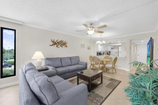 Stylish condo across from South Beach - 7