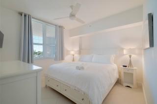 316S Serenity by the Sea Suite, 1 Bedroom and 2 Murphy beds close to Beach, Shops Restaurants, Dog Friendly - 6