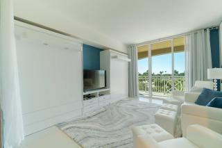 316S Serenity by the Sea Suite, 1 Bedroom and 2 Murphy beds close to Beach, Shops Restaurants, Dog Friendly - 5