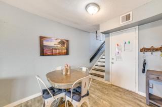 Relaxing Galveston Condo, Quarter Mile to Seawall! - Galveston - 2
