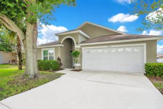 Relaxing Retreat with Pool and Movie Theater - Orlando - 3