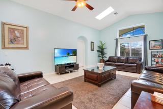 Relaxing Retreat with Pool and Movie Theater - Orlando - 2