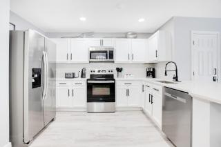Stylish Villa Near Disney & Universal - Kissimmee - 8