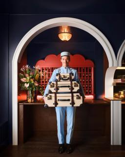 The Georgian Hotel - 5