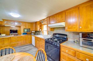 Pet-Friendly McAlester Home with Lake Eufaula Access - McAlester - 1
