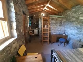 Traditional Stone House in Akamatra Ikaria - Raches - 2