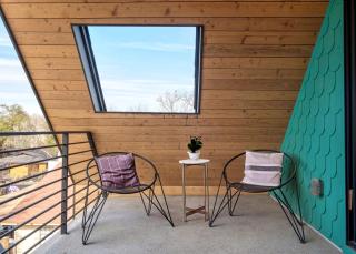 East Austin Flair with Hot Tub - Brass! - Austin - 9