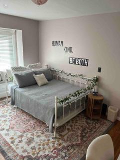 Stained Glass Serenity Suite - 9