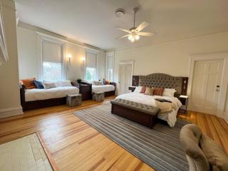 Truitt Vanderbilt Club - La Grange - 9