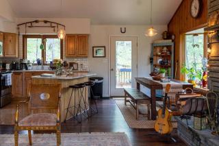 The Fern Hill Lodge Serenity on 20 Acres - Barryville - 1