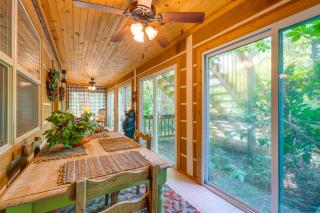 Drifting Feather Mountain Cabin Waterfront Deck - Blue Ridge - 5