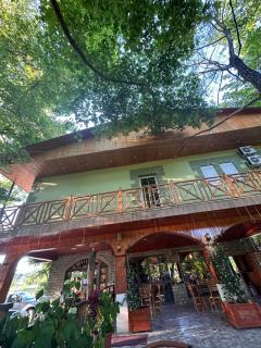 Bar Restaurant Hotel Gysi - Klos - 1