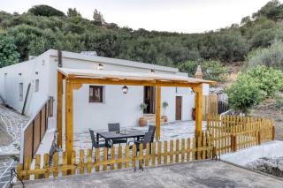 Villa Camesi - Quiet Escape with Stunning Views - 1