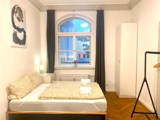 Zimmer in der Maxvorstadt mit Gemeinschaftsbad - Munich - 8