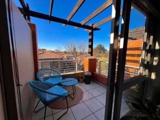 Sandton - Japandi style 1 bedroom Loft apartment - 2