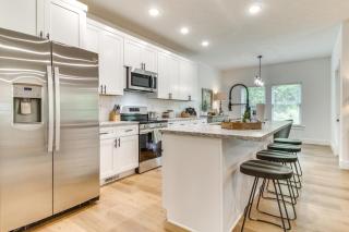 Flippin Vacation Rental Walk to White River! - 3