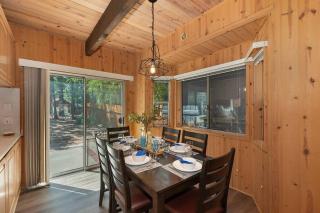 Large 5-Bedroom Family Retreat in Big Bear - Big Bear City - 4