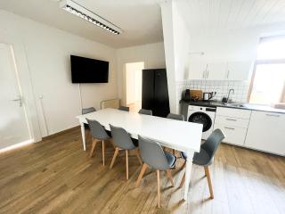 Krefeld House Deluxe Apartment - 15min to DUS & FREE Parking - Krefeld - 9