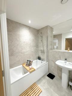 Stokes Croft - Whole Apartment - City Centre - Serviced Accommodation BS1 - Bristol - 4