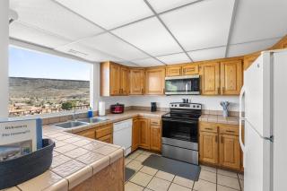 St George Vacation Rental Condo sleeps 9 guest with Resort Amenities - 3