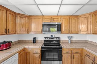 St George Vacation Rental Condo sleeps 9 guest with Resort Amenities - 2