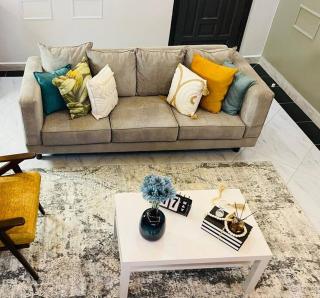 BluBlush Fine Living - Kampala - 3