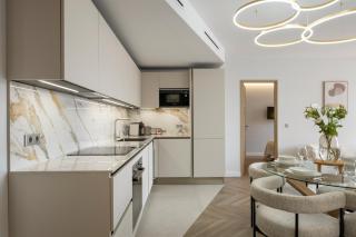 Luxury Romantic Cannes 45 Croisette Two Bedrooms - 4