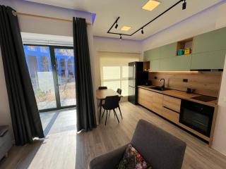 Sunflower Apartment - Tirana - 4