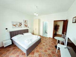 Vizion Hotel-Double room - 5