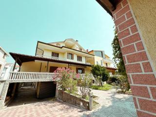 Vizion Hotel-Double room - 8