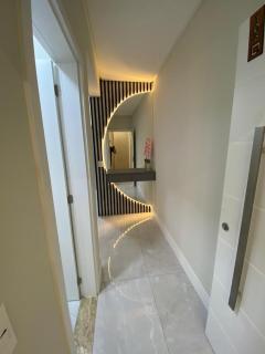 Apartamento novo, praia de Bombas a uma quadra do mar, com piscina aquecida - 4