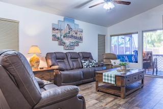 Sun-Kissed Gem - Pool Heater Golf Green AZ Room - Peoria - 5